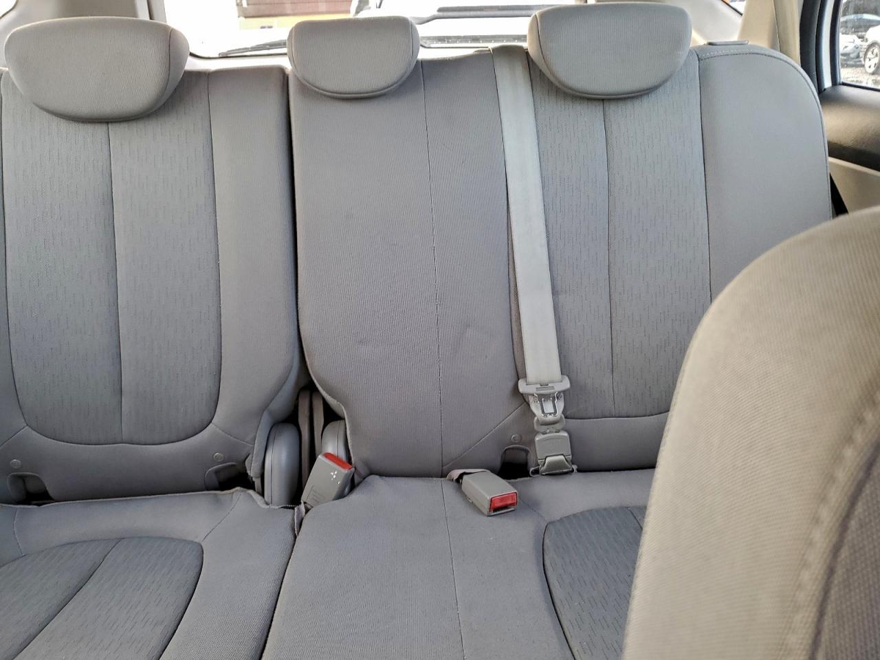2008 KIA RONDO