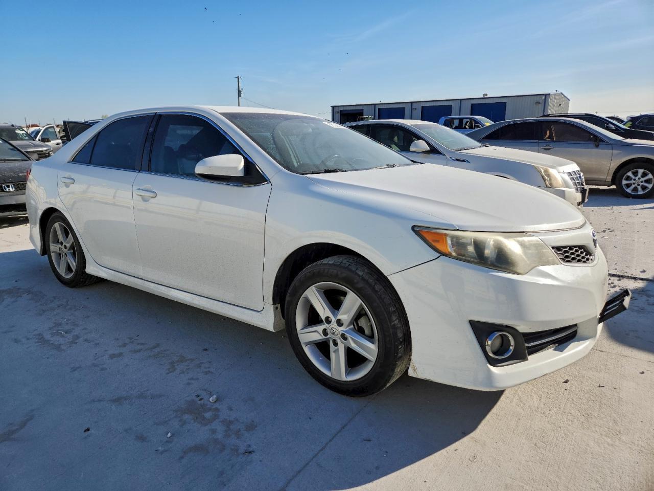 2014 TOYOTA CAMRY