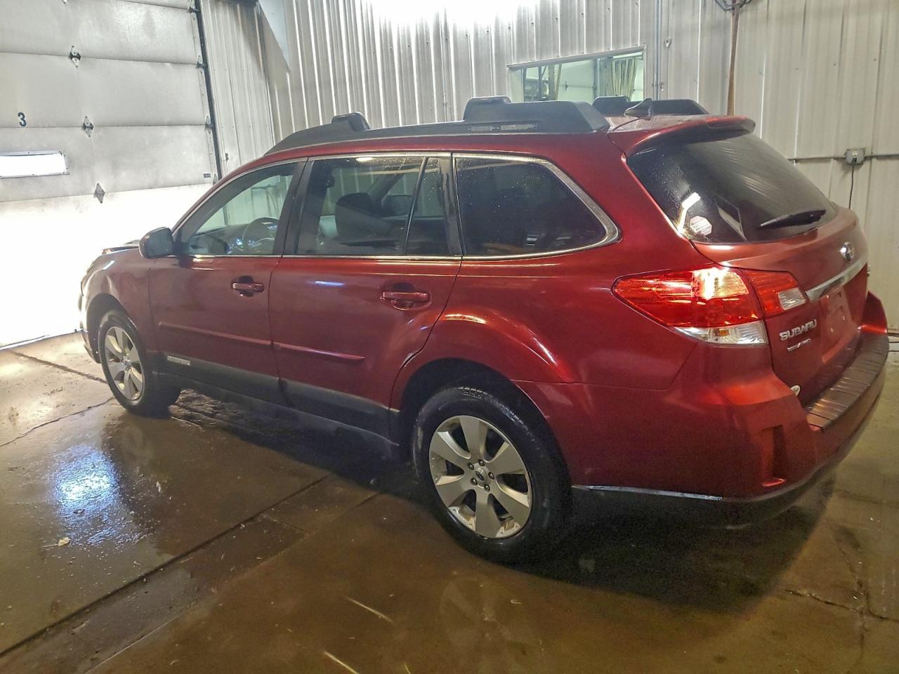 2011 SUBARU Outback