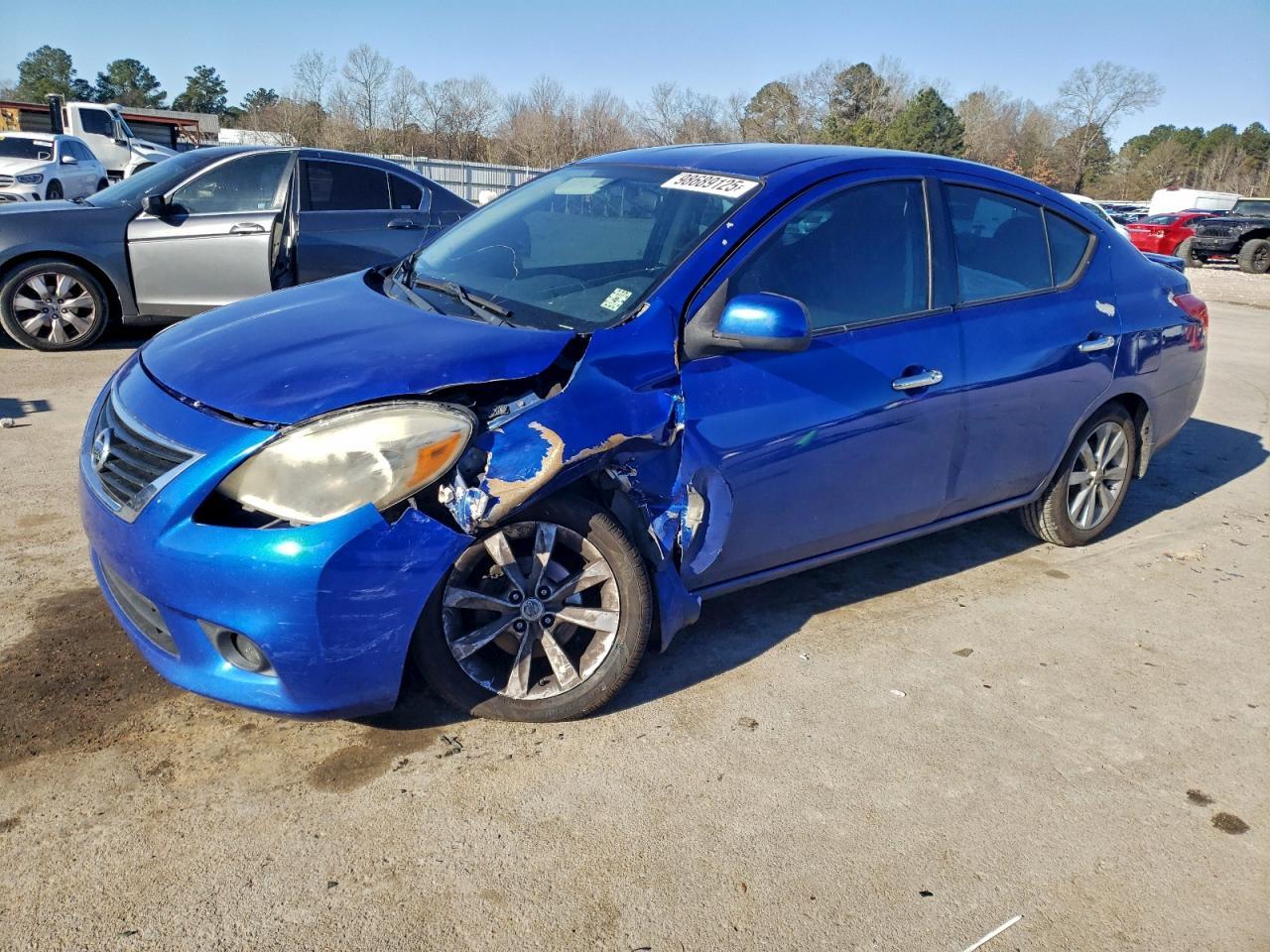 2014 NISSAN VERSA