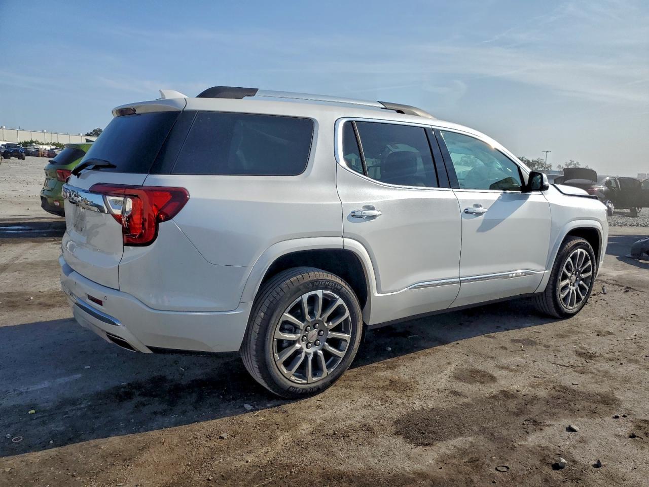 2023 GMC ACADIA