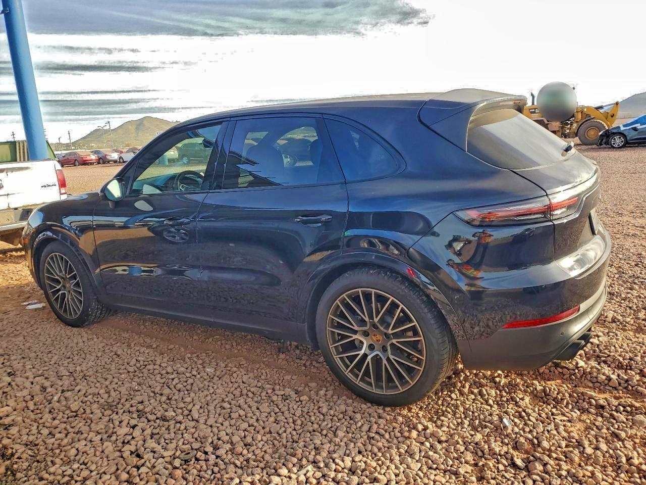 2023 PORSCHE CAYENNE
