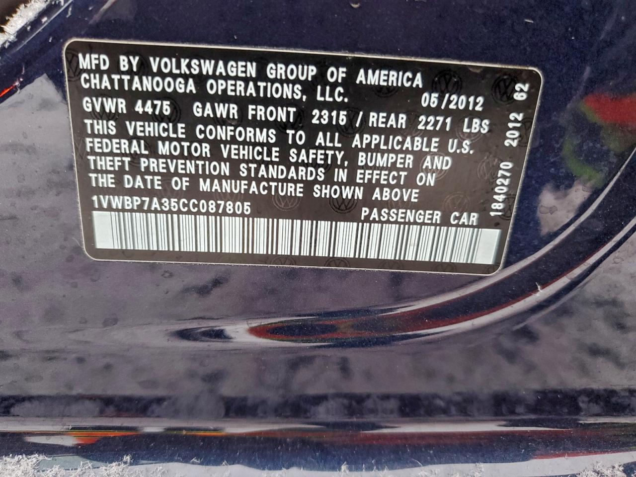 2012 VOLKSWAGEN Passat