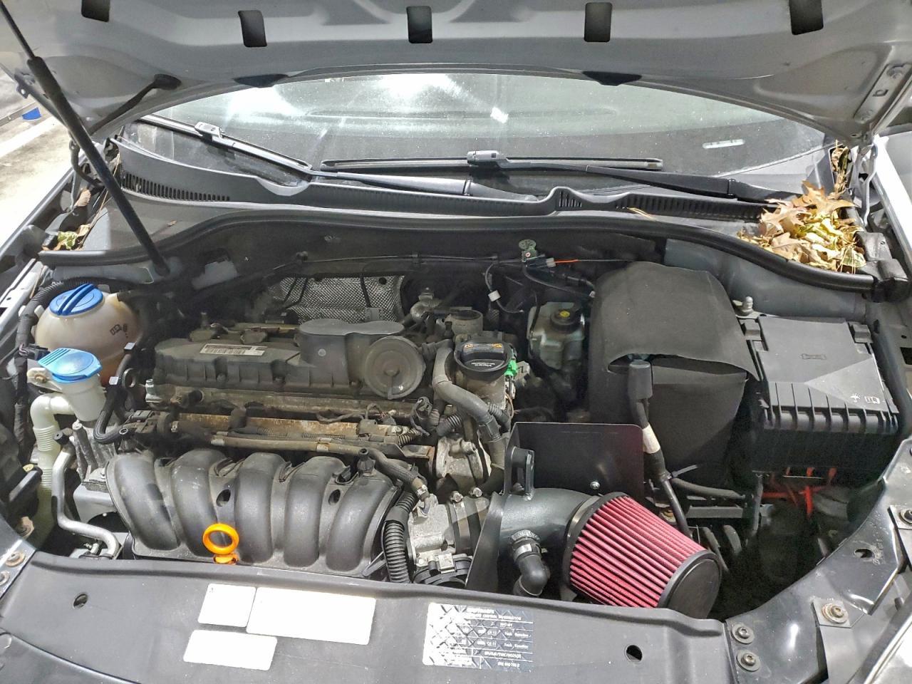 2011 VOLKSWAGEN GOLF