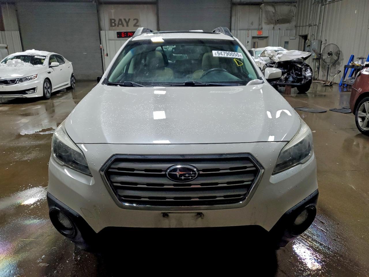 2015 SUBARU Outback