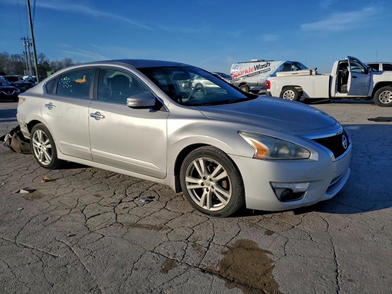 2013 NISSAN ALTIMA