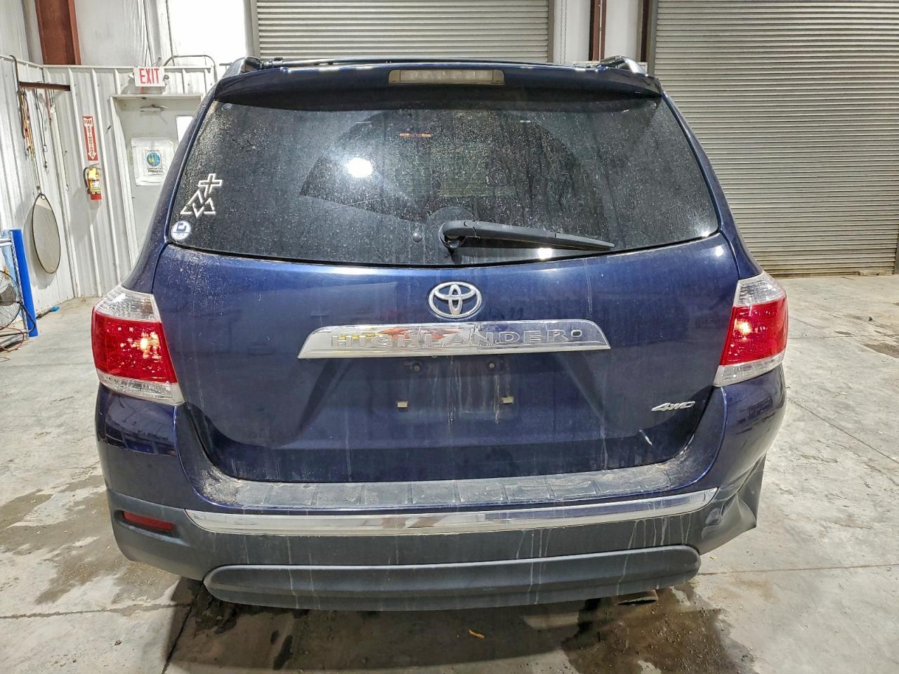 2013 TOYOTA HIGHLANDER