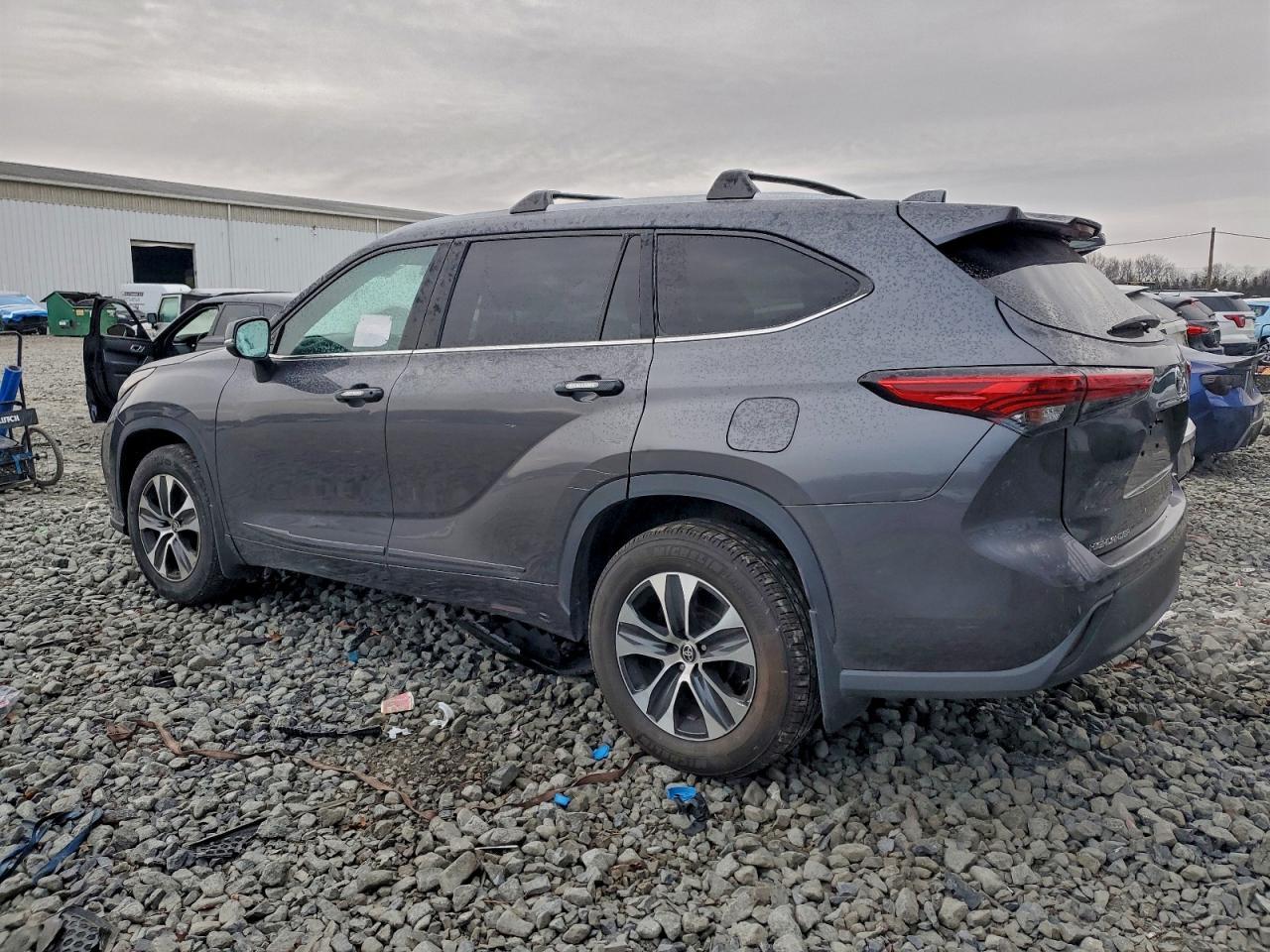 2022 TOYOTA HIGHLANDER