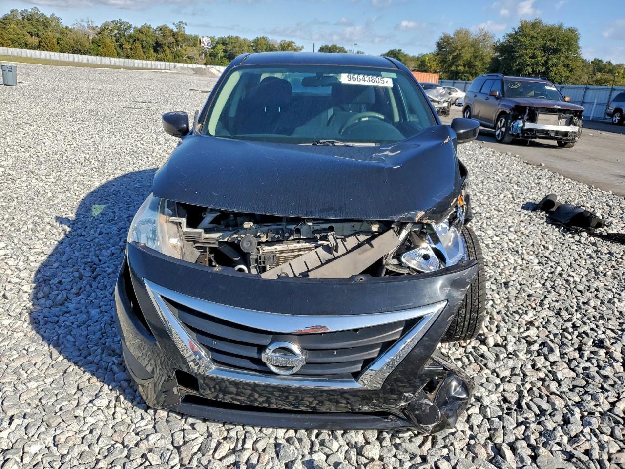 2015 NISSAN VERSA