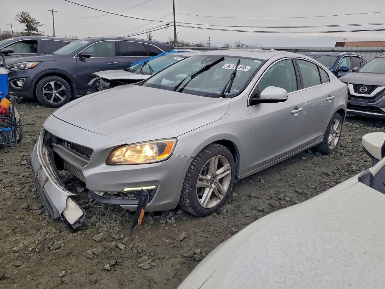 2015 VOLVO S60