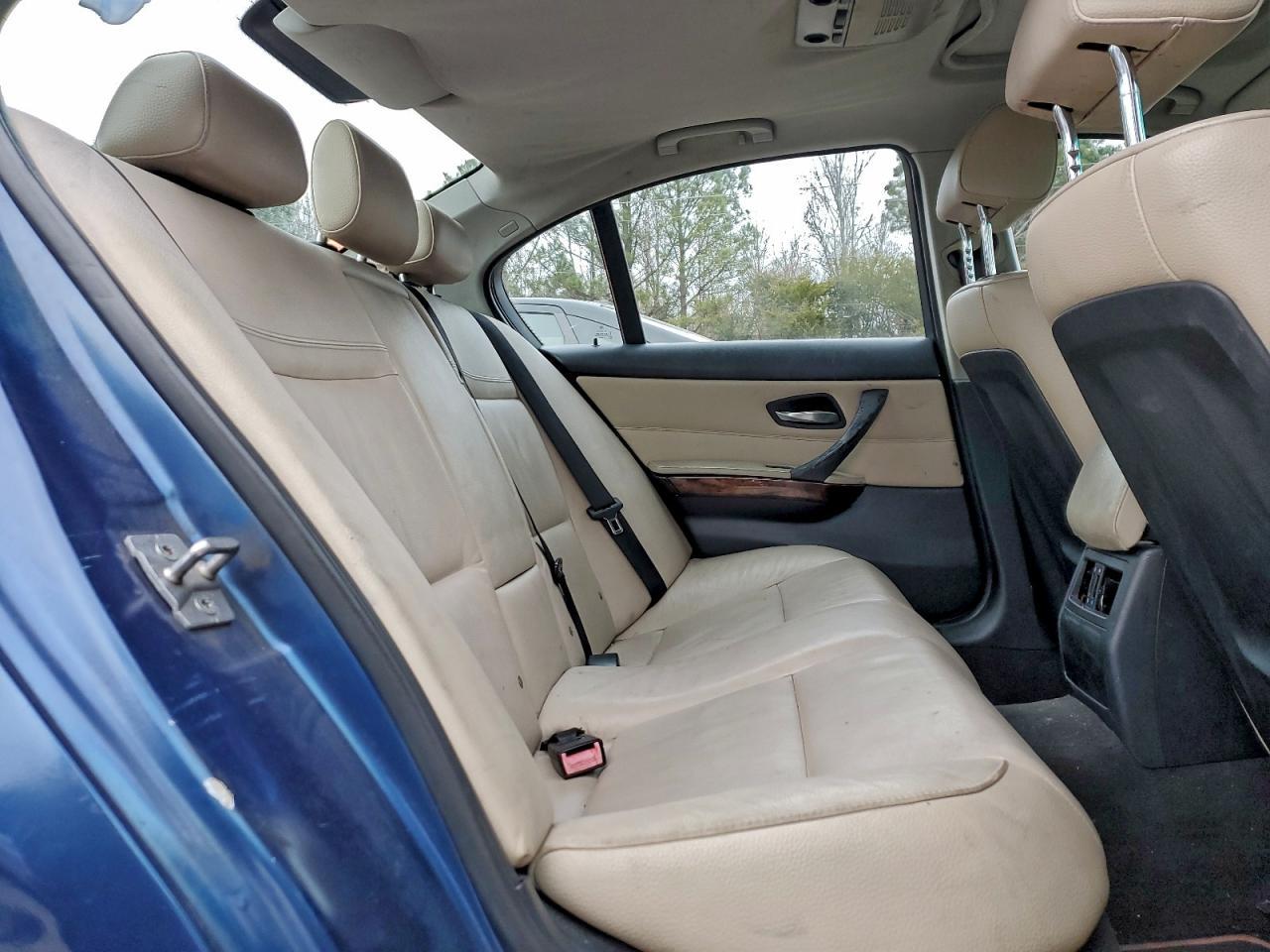 2011 BMW 3 SERIES