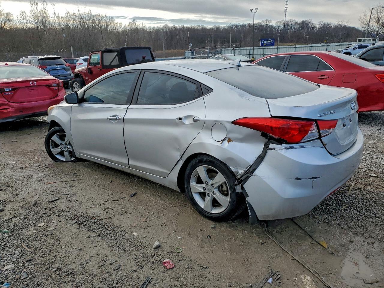 2012 HYUNDAI ELANTRA