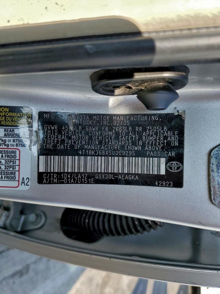 2005 TOYOTA Avalon