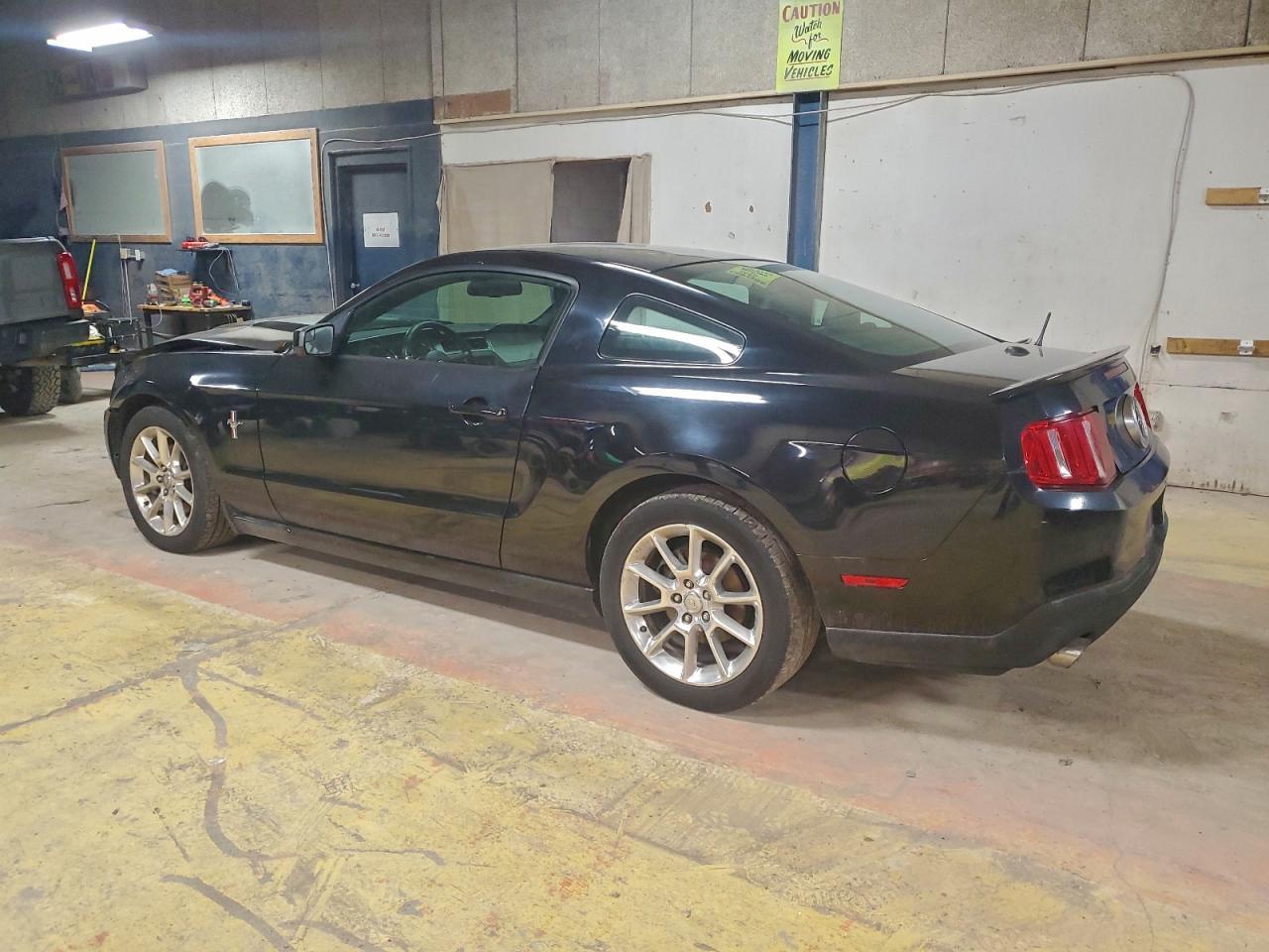 2011 FORD MUSTANG