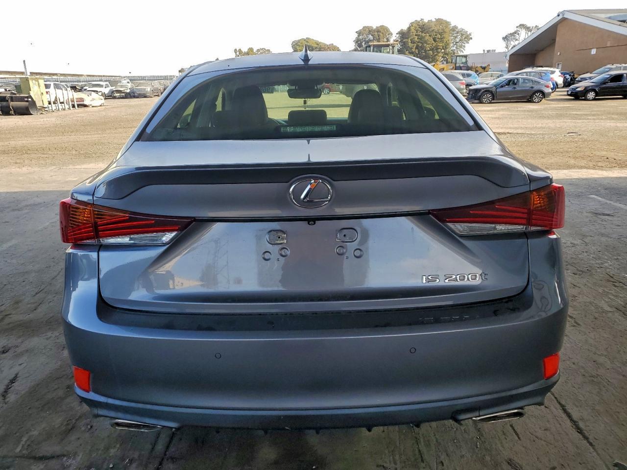 2017 LEXUS IS 200t
