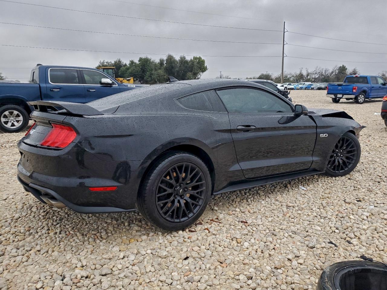 2022 FORD MUSTANG