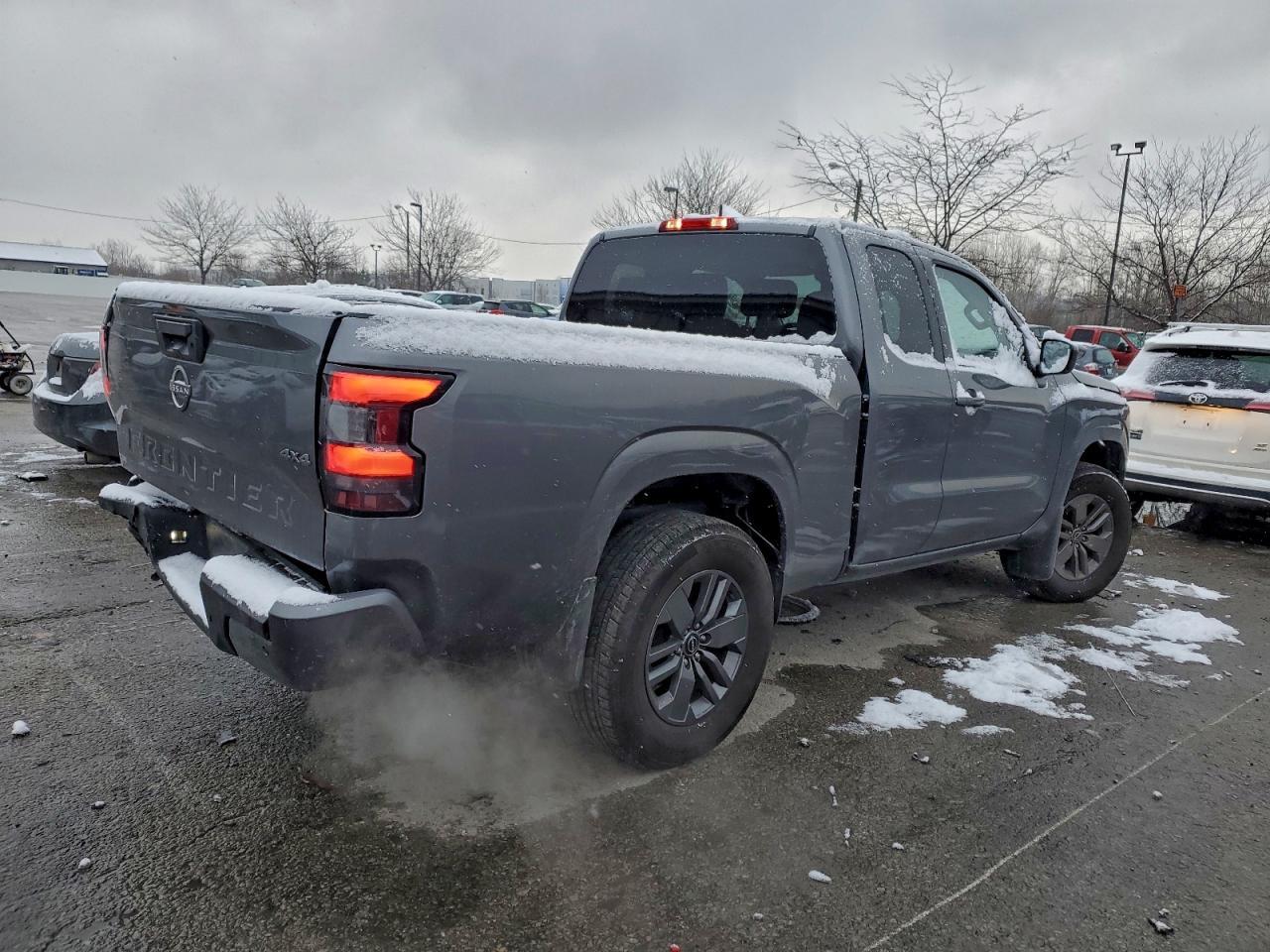 2025 NISSAN Frontier
