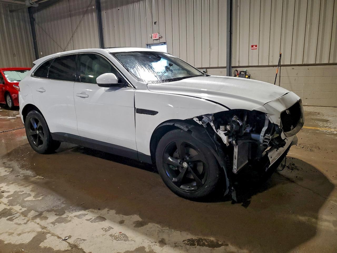 2018 JAGUAR F-Pace