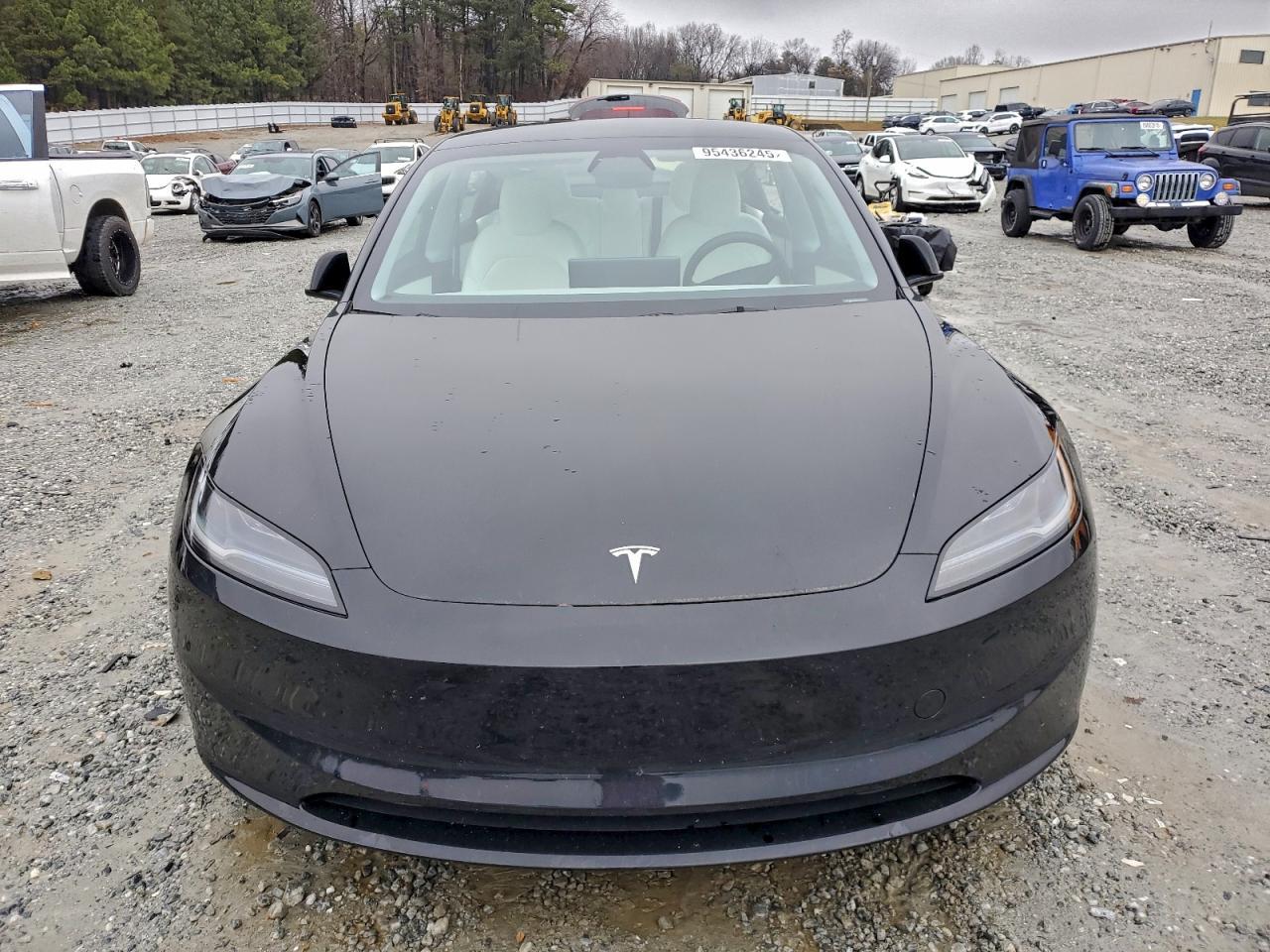 2025 TESLA MODEL 3