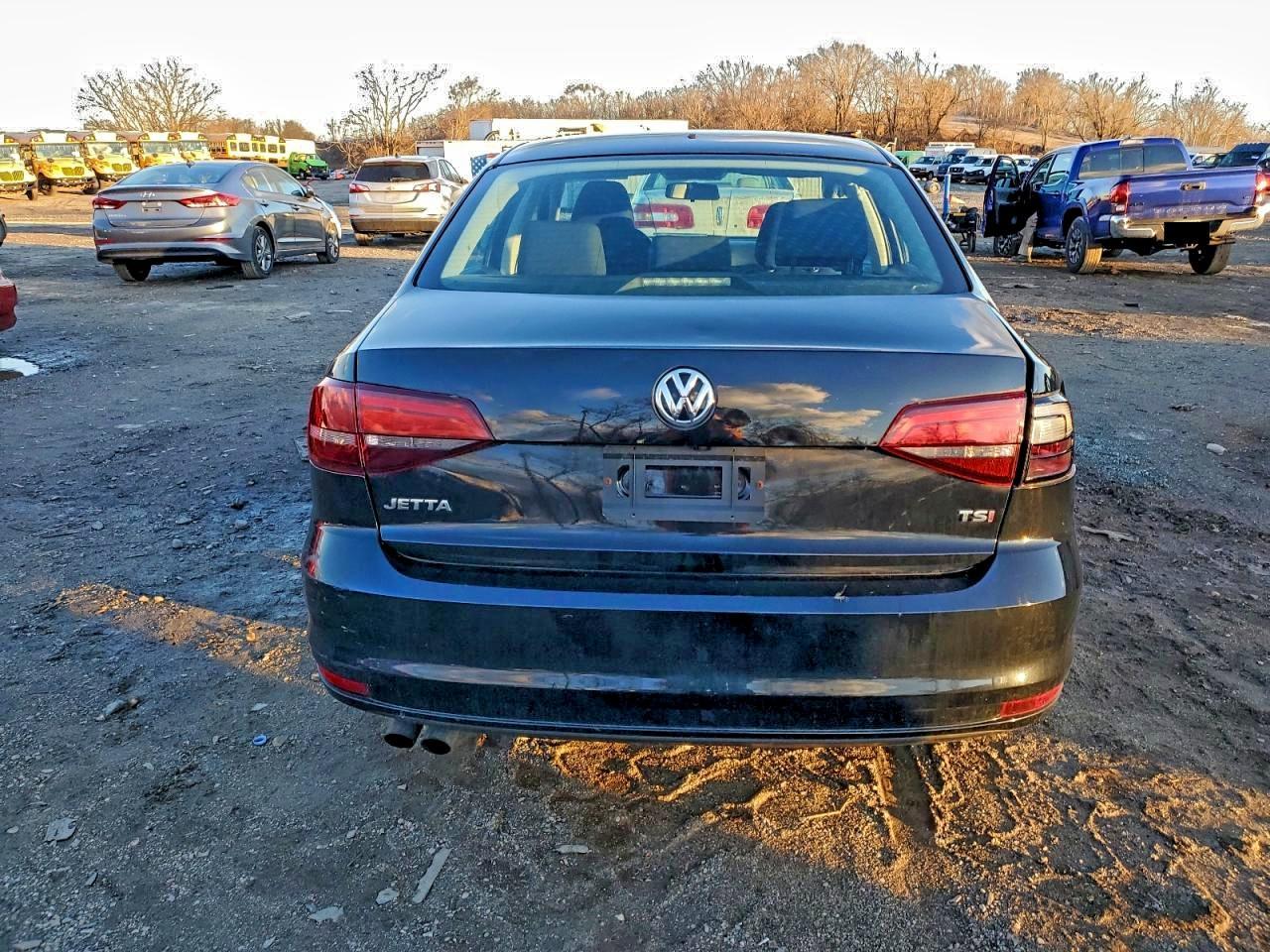2018 VOLKSWAGEN JETTA