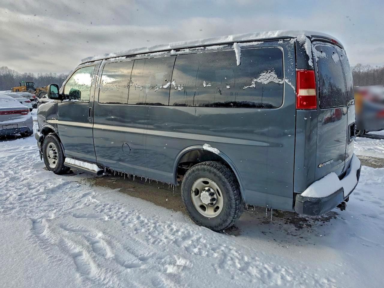 2017 CHEVROLET EXPRESS 2500