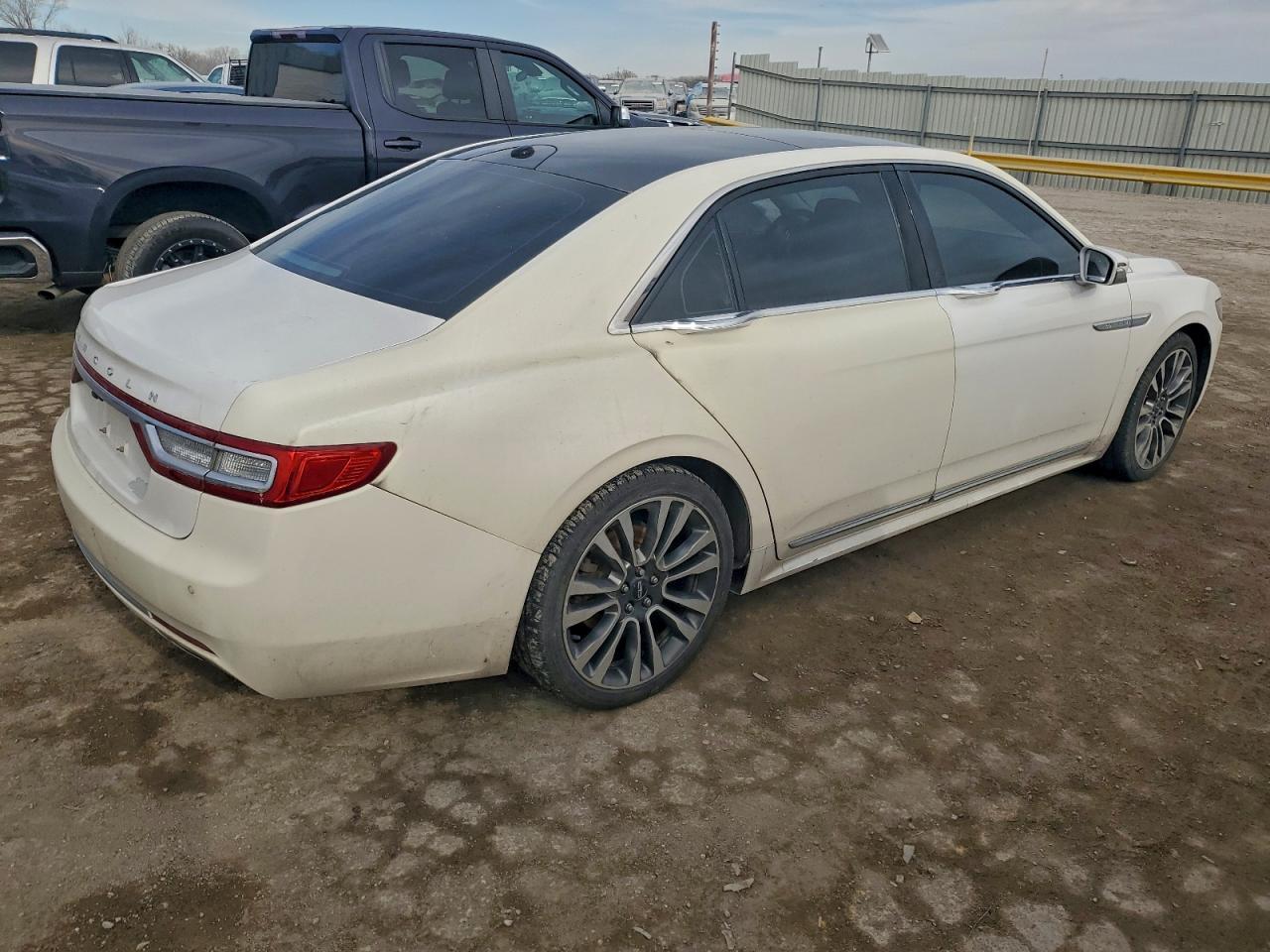 2017 LINCOLN Continental