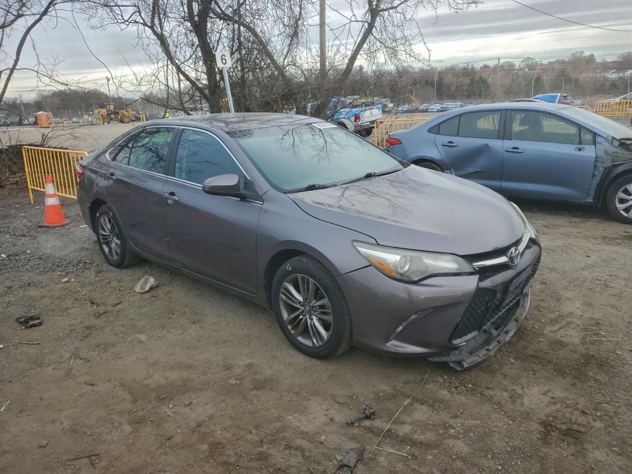 2016 TOYOTA CAMRY