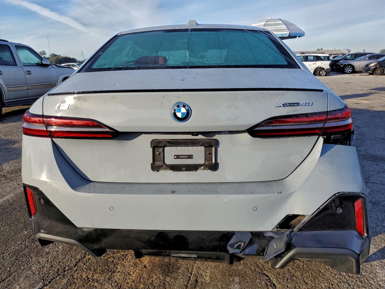 2025 BMW i5