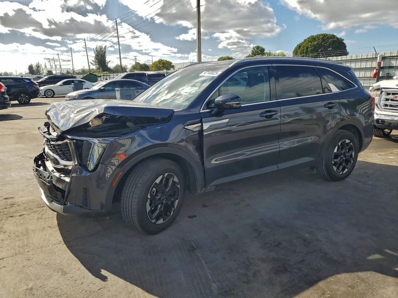 2025 KIA SORENTO