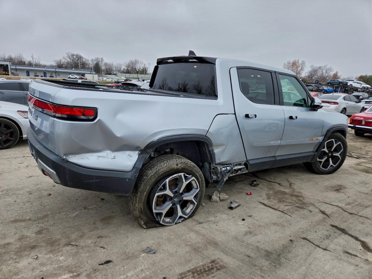 2022 RIVIAN R1t