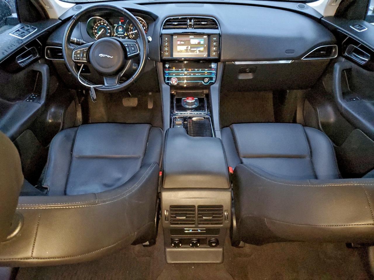 2018 JAGUAR F-Pace