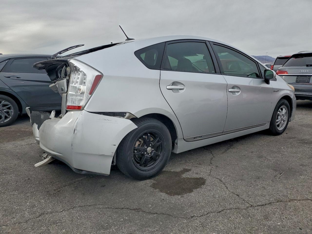 2011 TOYOTA PRIUS