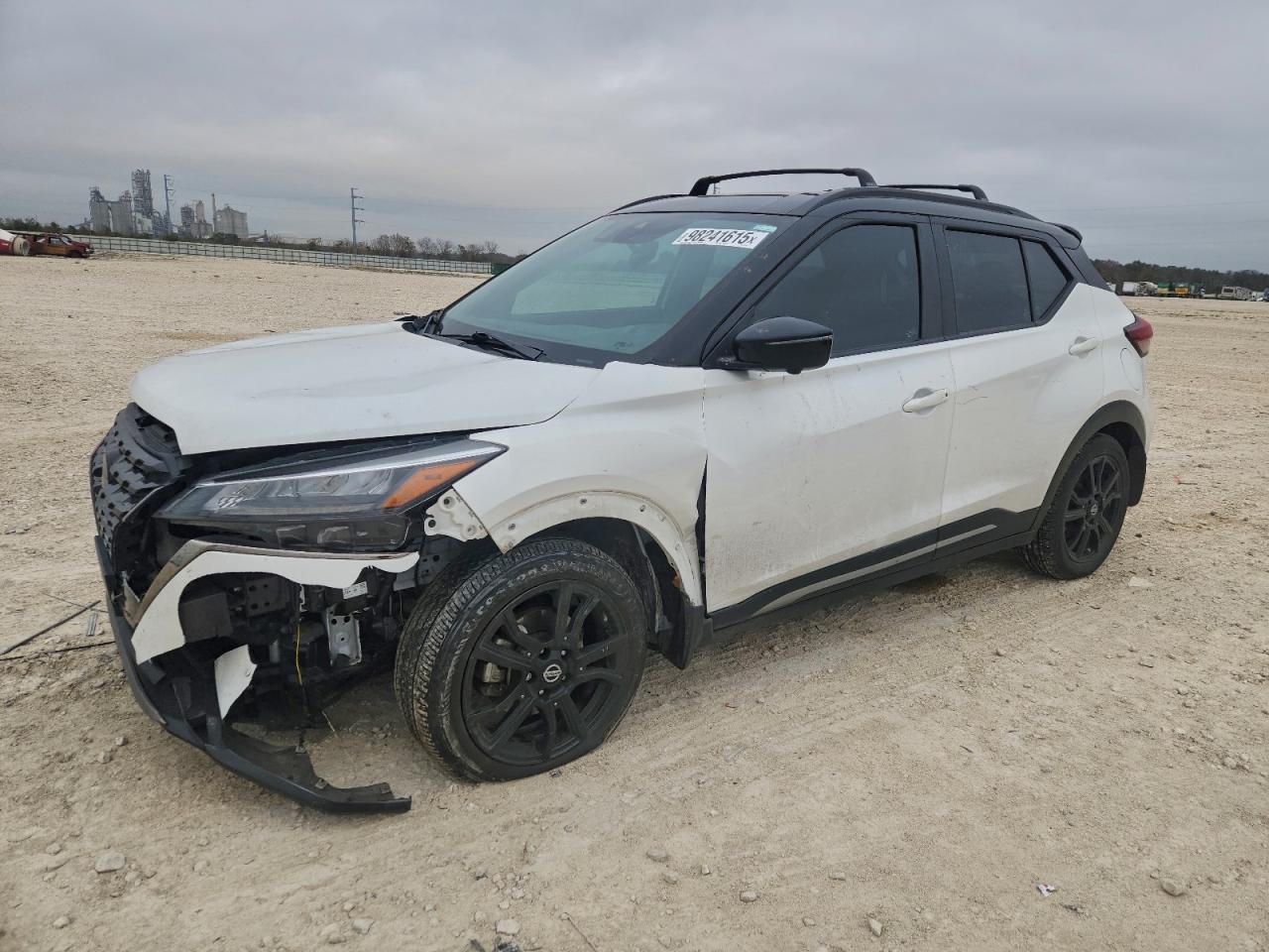 2021 NISSAN KICKS
