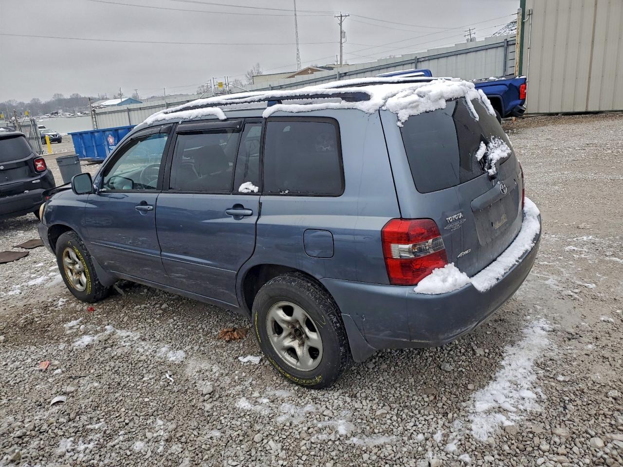 2004 TOYOTA HIGHLANDER