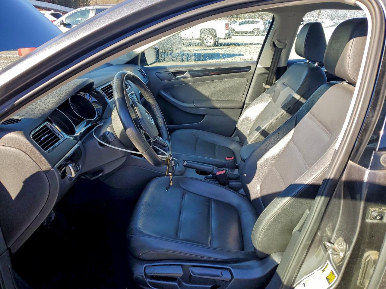 2016 VOLKSWAGEN JETTA