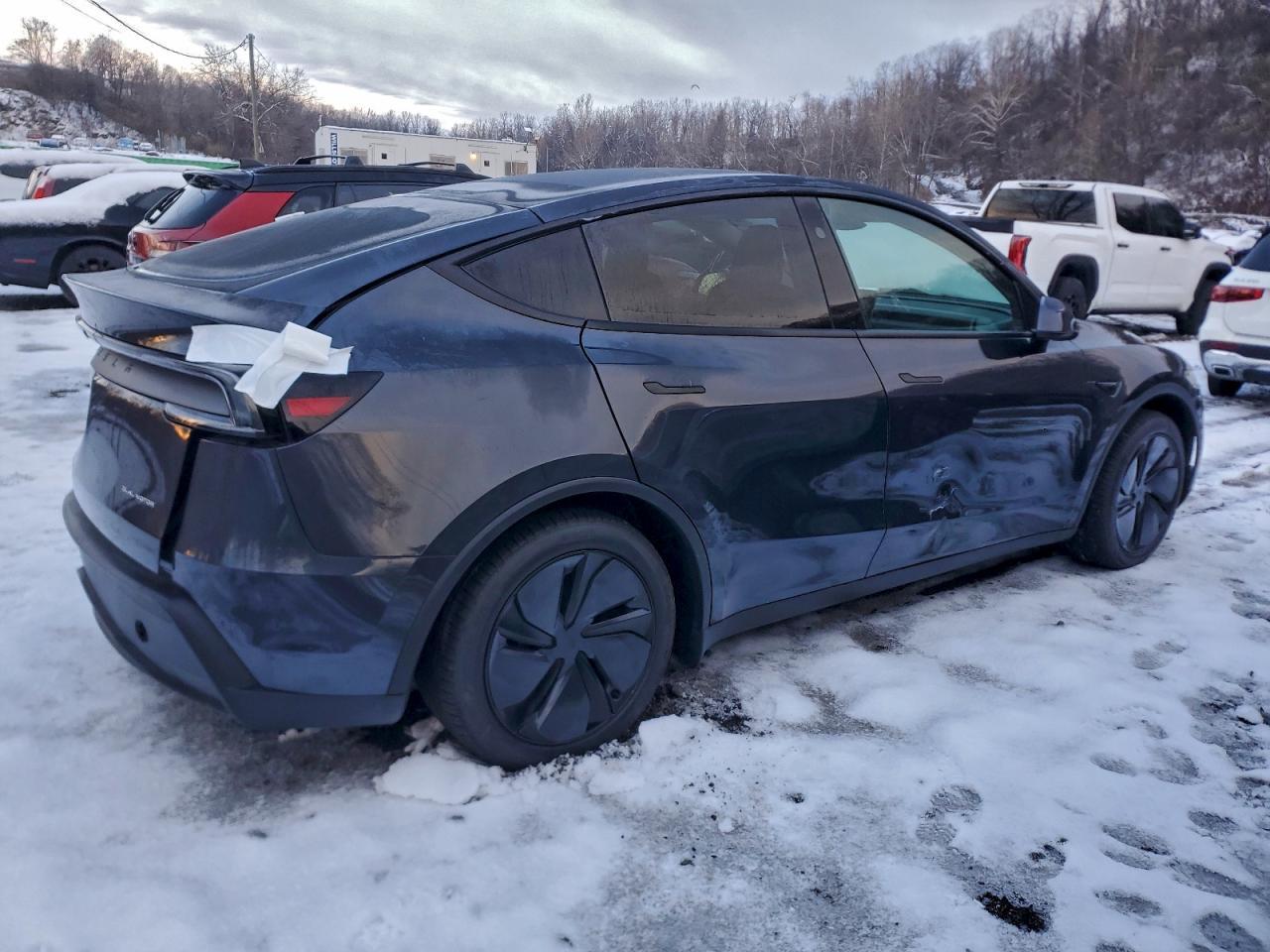 2026 TESLA MODEL Y