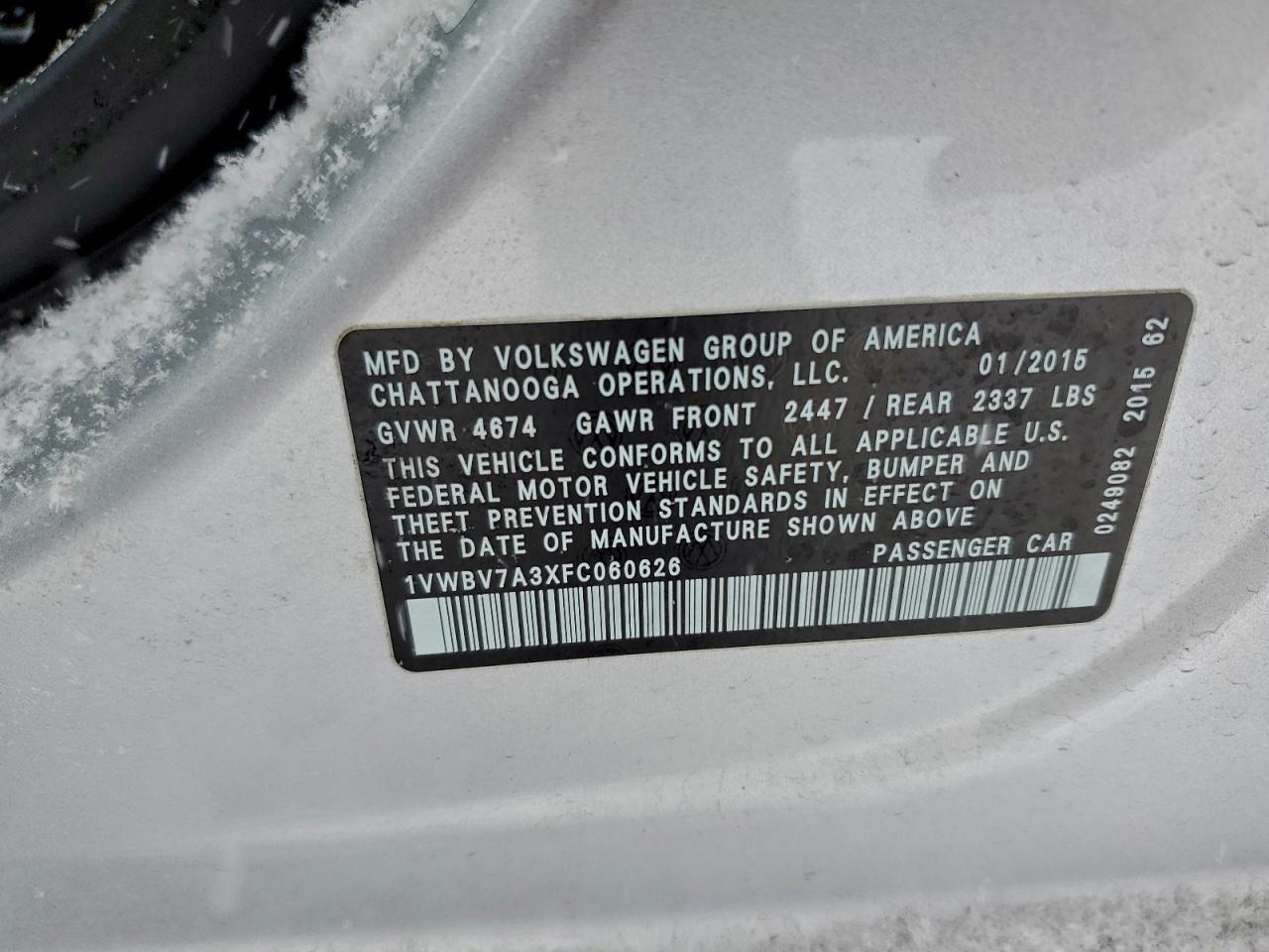 2015 VOLKSWAGEN Passat