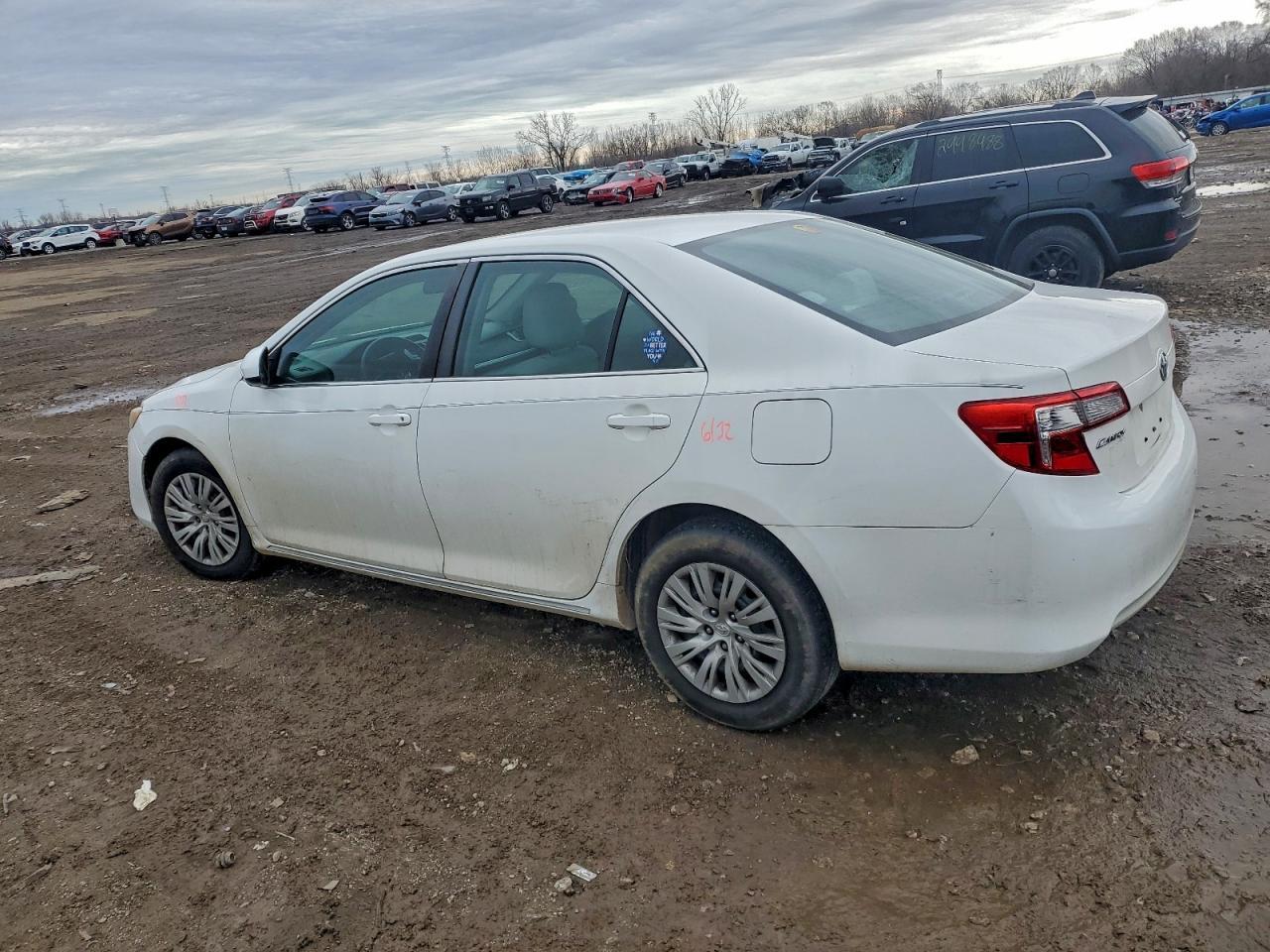 2014 TOYOTA CAMRY