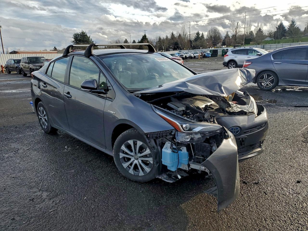 2019 TOYOTA PRIUS