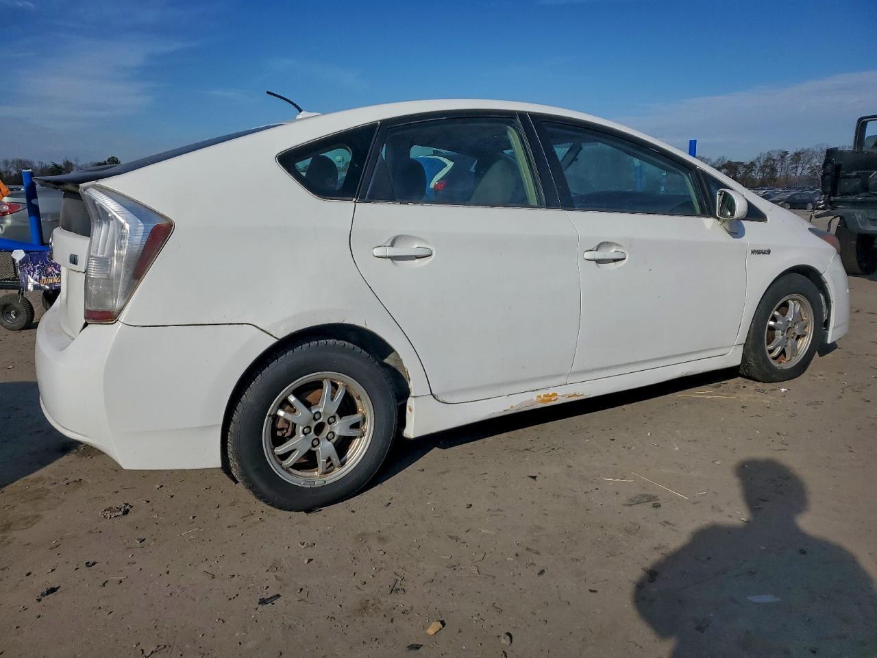 2011 TOYOTA PRIUS
