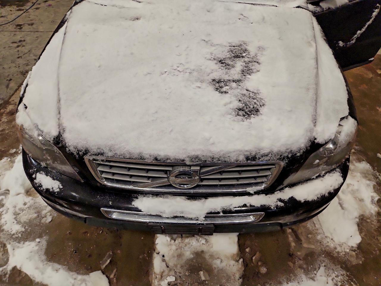2011 VOLVO XC90