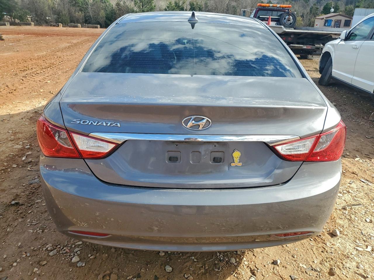 2011 HYUNDAI SONATA