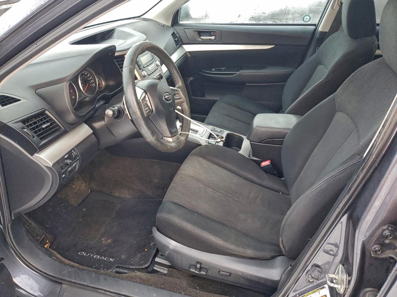 2013 SUBARU Outback