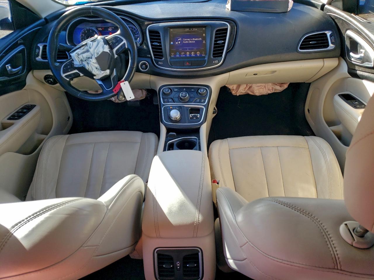2015 CHRYSLER 200