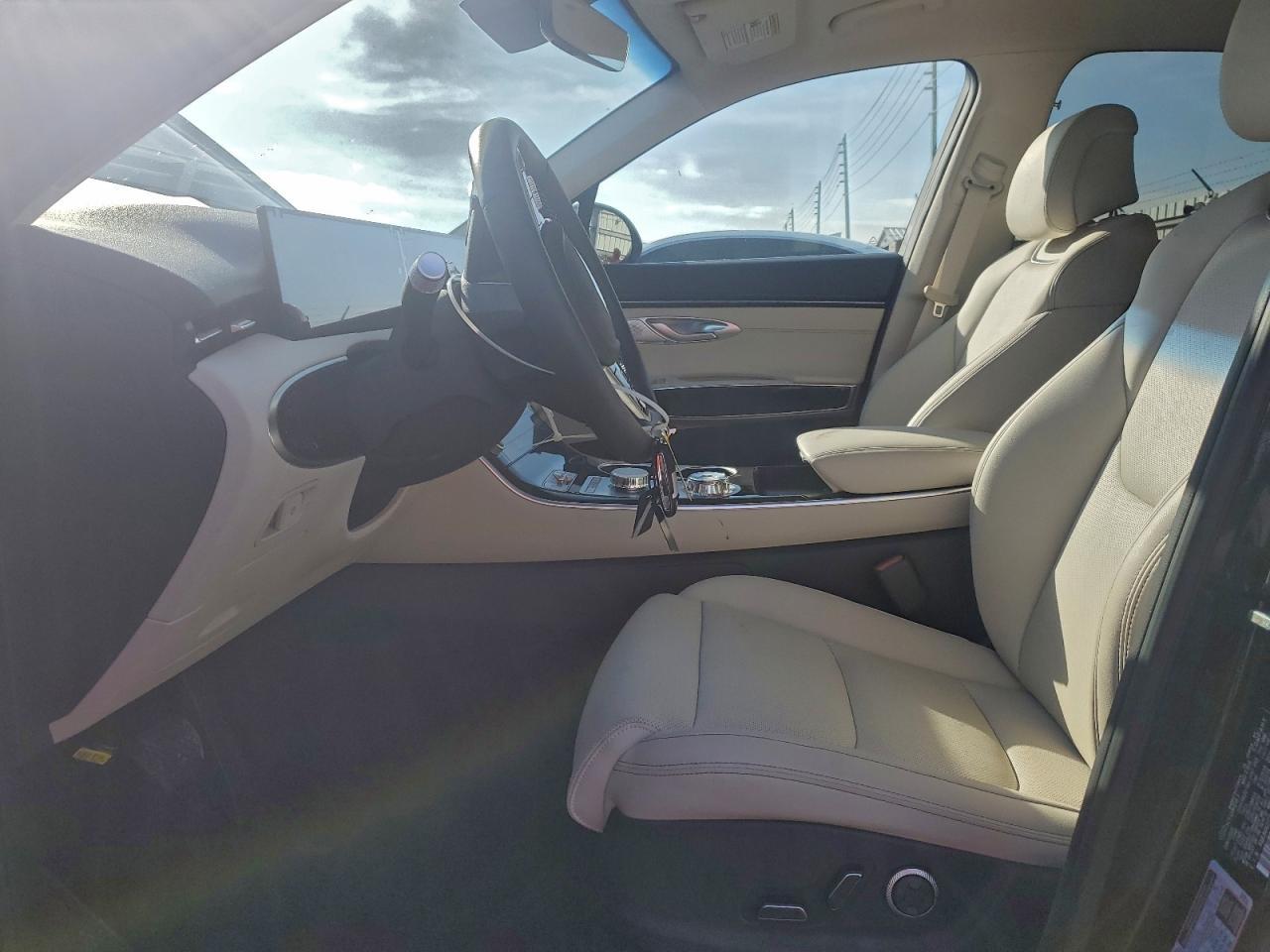 2026 GENESIS GV70