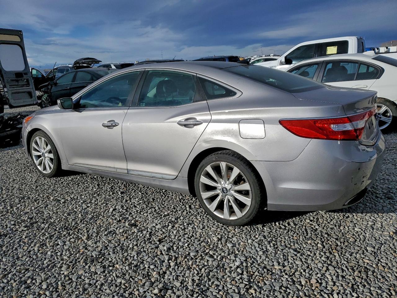 2014 HYUNDAI Azera