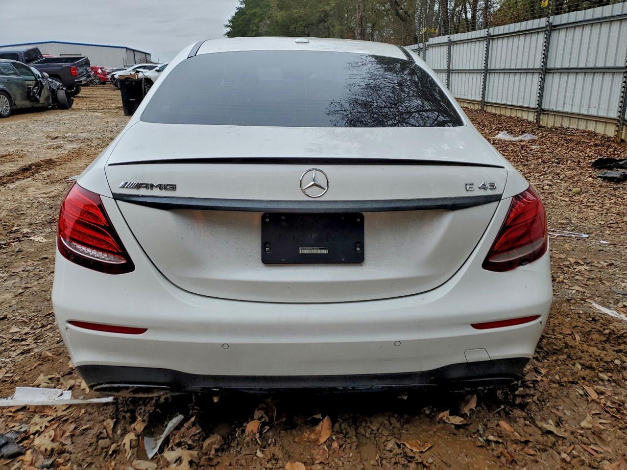 2017 MERCEDES-BENZ E-Class