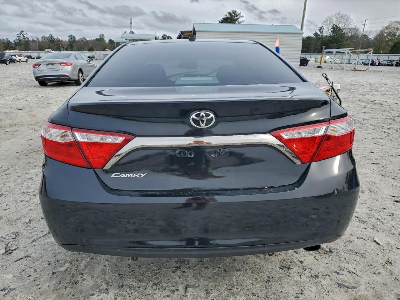 2016 TOYOTA CAMRY