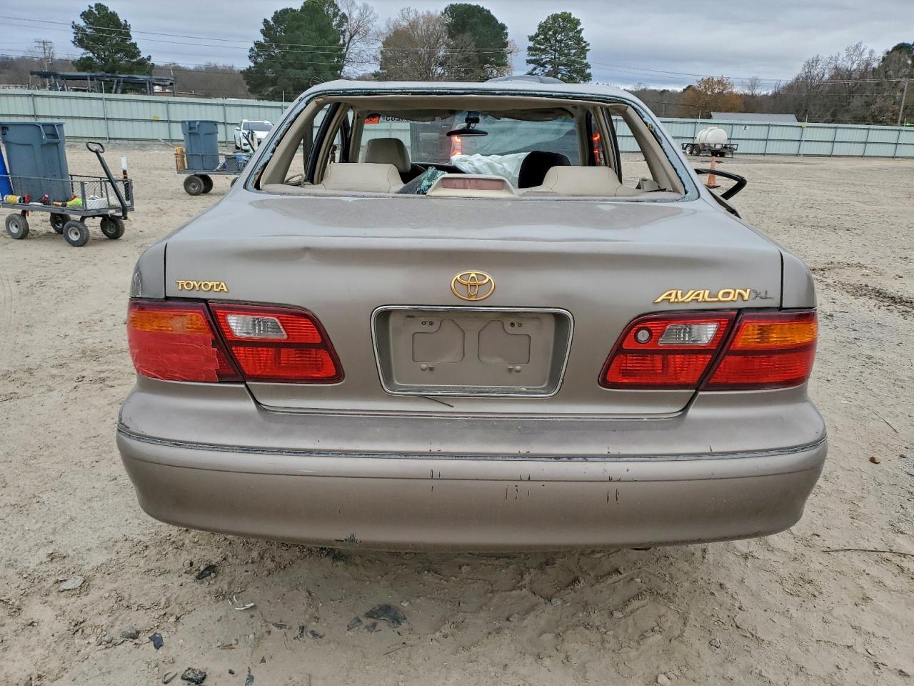 1999 TOYOTA Avalon