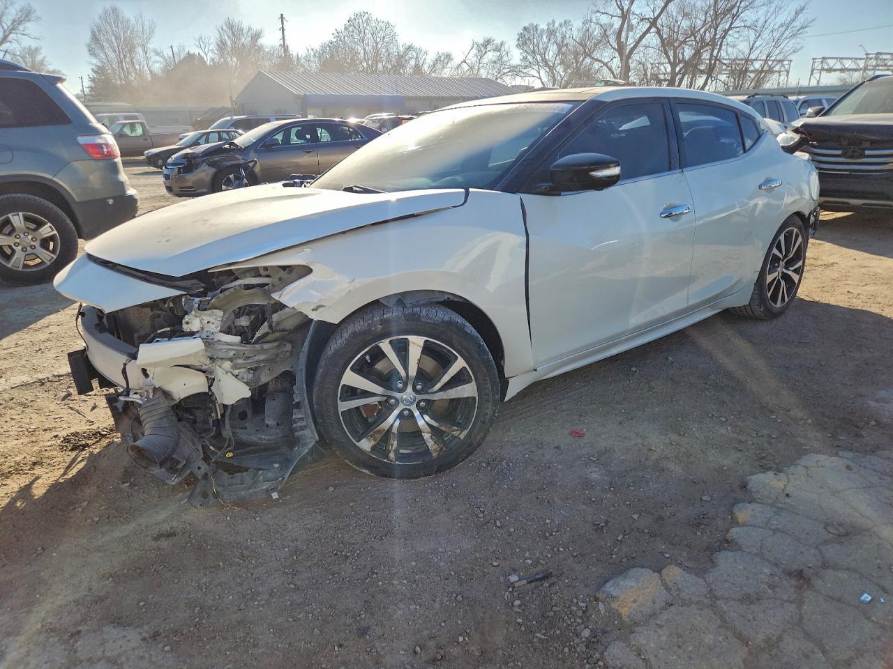 2017 NISSAN Maxima